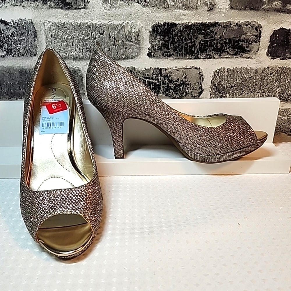 Bandolino Womens 6.5 Peep Toe Classic Pumps Champage Gold Glamour Fairy Sparkle